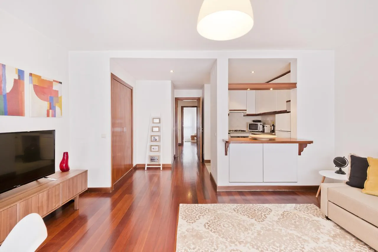 Bmyguest - Central Garage Apartment Lisboa